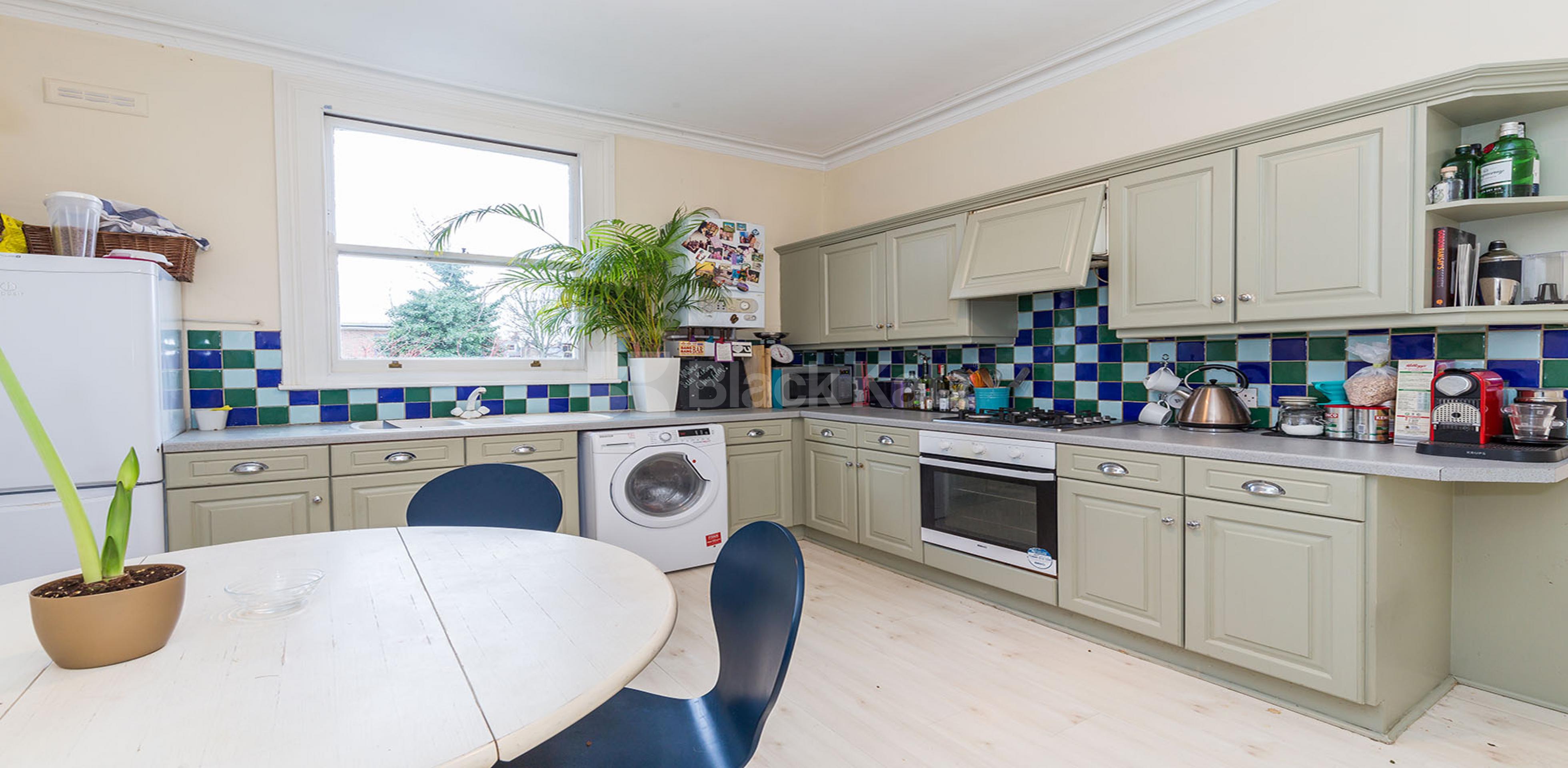 			NEW INSTRUCTION!, 2 Bedroom, 1 bath, 1 reception Flat			 Womersley Road, CROUCH END N8